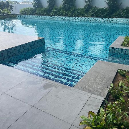 Neu Suites @3Rdnvenue Ampang Куала Лумпур Екстериор снимка